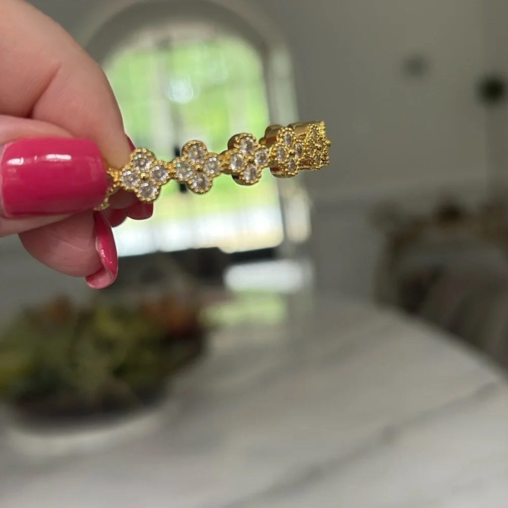 New Clover Bracelet Zircon Stones Hypo allergenic Partial cuff 7”